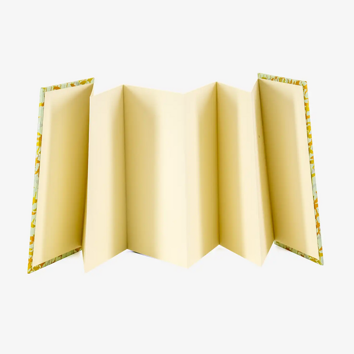 Leporello-Format-12x17cm-fuer-14Fotos-mit-Chiyogami-Animals-Kraniche-gold-kupfer-silber_auf_mint-Produktansicht-Leporello-aufgeklappt