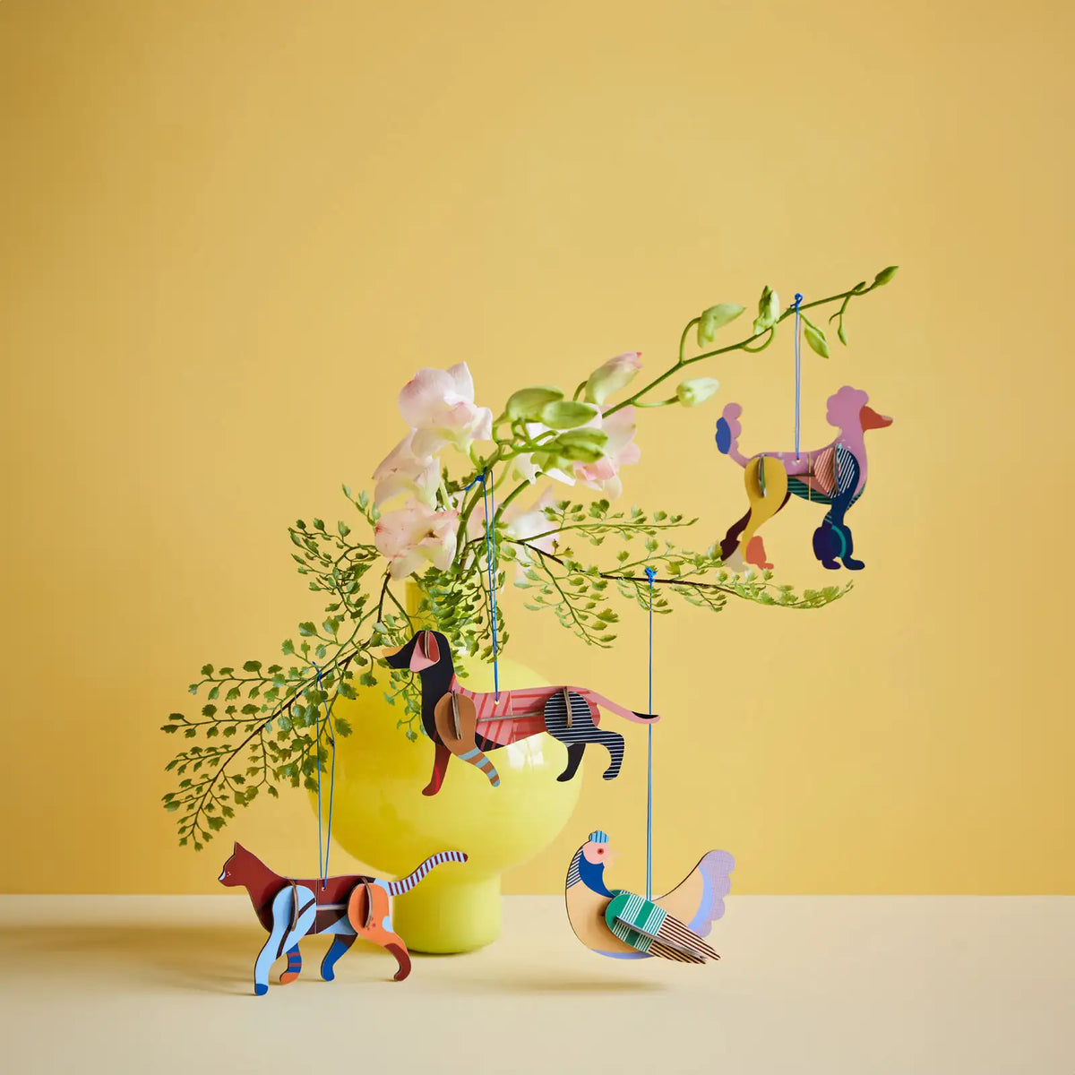 POODLE-DACHSHUND-CHICKEN-CAT_ORNAMENT-FESTIVE-PLAY-LUCKY-CHARM_Studio-Roof_OVERVIEW_PICTURE