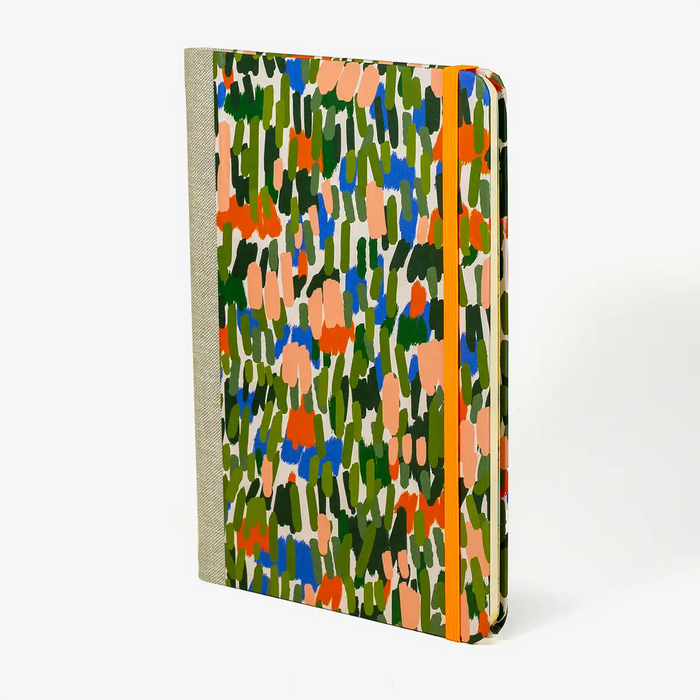 Wochenplaner-A5-fuer-2026-Einband-aus-Offsetpapier-wrap-Meadow-produktansicht-seitlich-von-vorn
