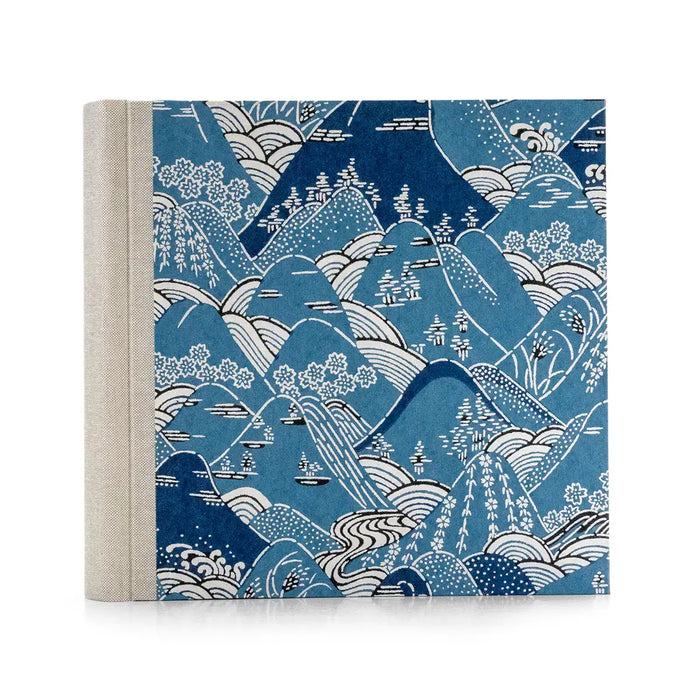 Fotoalbum / 100 Seiten creme / Katazome Shi - Wellen und Berge blau auf blau