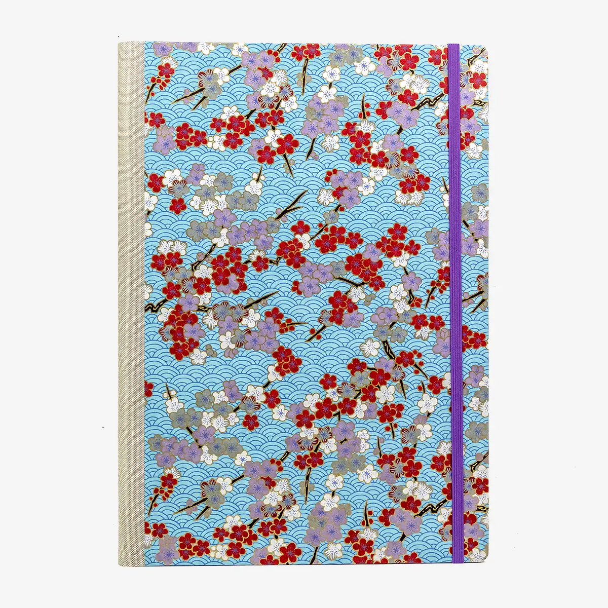 A4-Skizzenbuch-blanko-192-seiten-cover-chiyogamipapier-motiv-Bluetenzweige-aufSeigaiha-blau-von-vorn