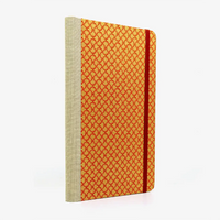 A5-dotted-small-chiyogami-cover-motiv-Ornament-gold-auf-rot-seitlich-hinten
