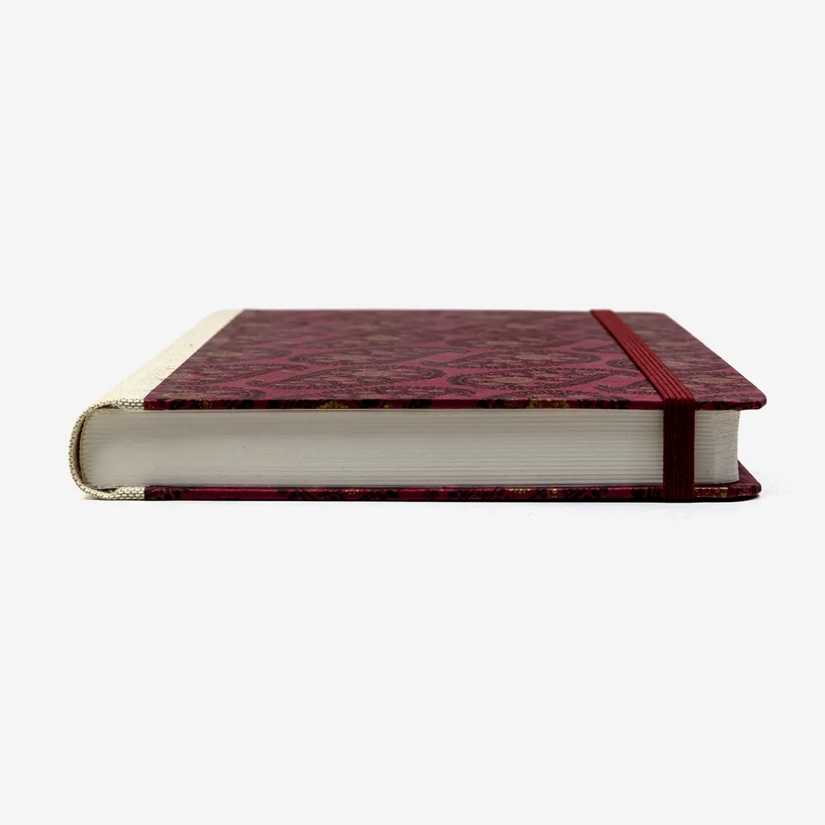 A5-liniertes-Notizbuch-244-Seiten-mit-Loktapapier-bezogen-motiv-Paisley-Muster-rot-liegend