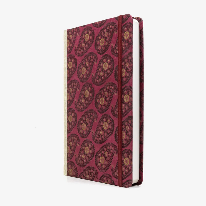 A5-liniertes-Notizbuch-244-Seiten-mit-Loktapapier-bezogen-motiv-Paisley-Muster-rot-seitlich-von-vorn