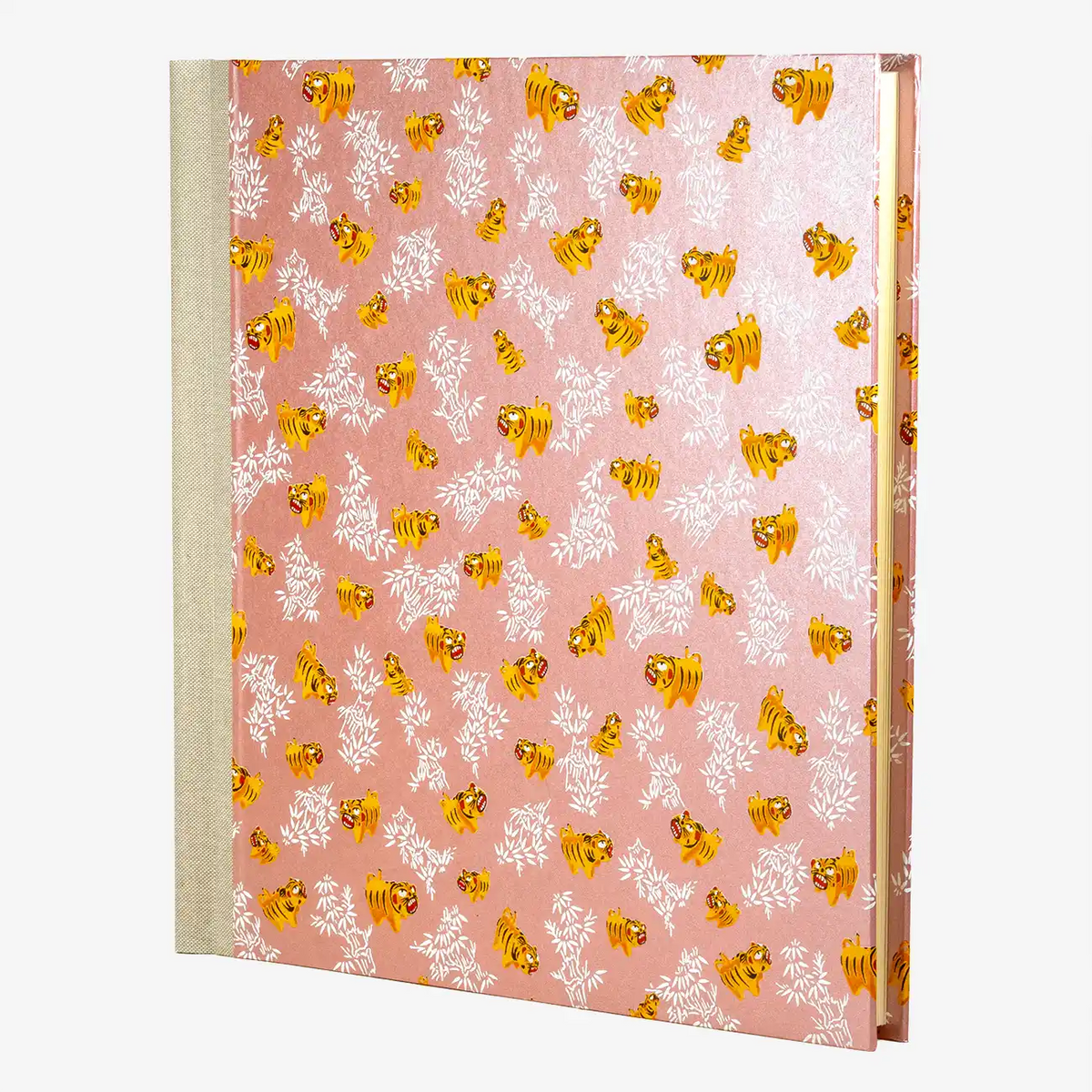 Blaupause-Fotoalbum-30x30cm-60-Seiten-creme-bezogen-mit-Chiyogami-Tiger-auf-pearlrosa-cover-seitlich-vorn