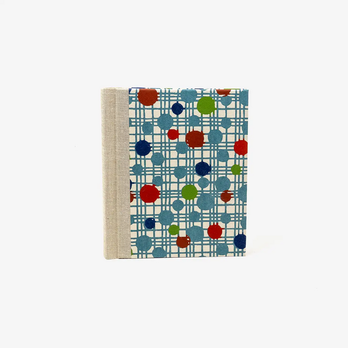 Blaupause-Fotoalbum-Format-15x10cm-30-Folien-bezogen-mit-Katazome-Shi-PApier-Motiv-Graphicpattern-auf-Natur-von-vorn