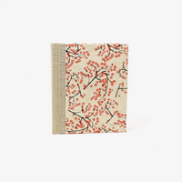 Blaupause-Fotoalbum-Format-15x10cm-30-Folien-bezogen-mit-Lokta-PApier-Motiv-Kirschbluete-rot-auf-Natur-von-vorn