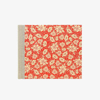 Blaupause-Fotoalbum-Format-20x23cm-60Seiten-cremefarbenem-Fotokarton-bezogen-mit-Designoffset-Carta-Vares--PApier-Motiv-Rosentuch-rot-von-vorn