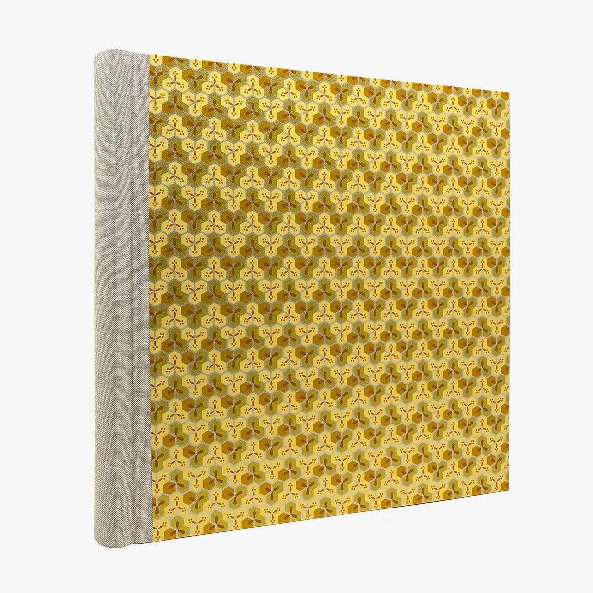Blaupause-Fotoalbum-H30xB30cm-60-cremefarbene-Seiten-Motiv-Chiyogami-Waben-Gold-seitlich-von-hinten