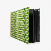 Blaupause-Fotolbum-24x35cm-Rauten-gruen-60-Seiten-cover-seitlich-von-vorn