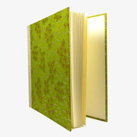 Blaupause-Fotolbum-30x30cm-Kiefern-Gold-100-Seiten-cover-Seitlich-von-vorn-2