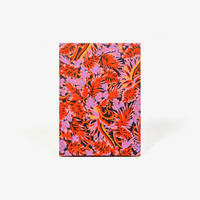Blaupause-Leporello-17x12_3cm-mit-Chiyogami-bezogen-Motiv-Monstera-rose-Innen-Fotokarton-creme-300grm-cover-von-vorn
