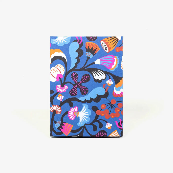 Blaupause-Leporello-mit-Offset-bezogen-Motiv-Blumen-neon-rosa-Fotokarton-innenschwarz-cover-von-vorn