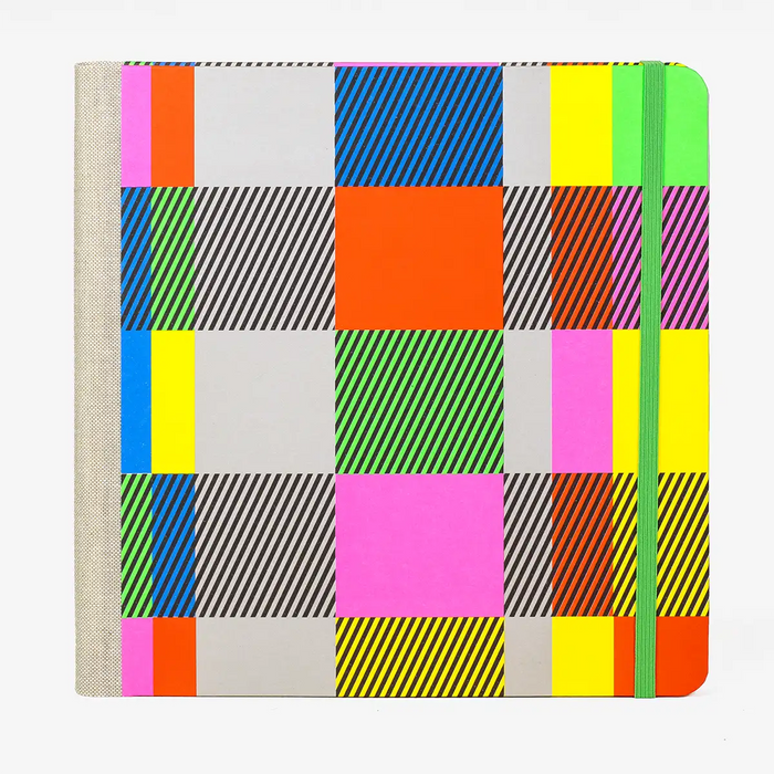 Blaupause-Skizzenbuch-21x21cm-Lineatur-blanko-96-Blatt-bezogen-mit-Offsetpapier-Flaechen-Von-vorn