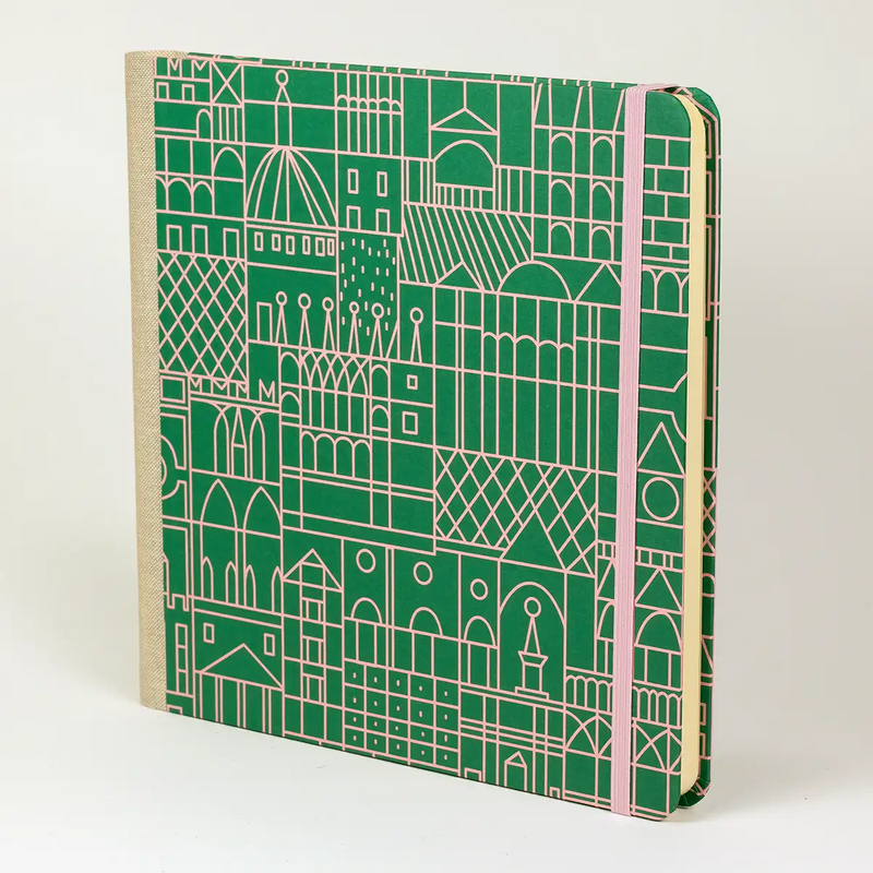 Blaupause-Skizzenbuch-21x21cm-Lineatur-blanko-96-Blatt-bezogen-mit-Offsetpapier-Stadt-gruen-Seitlich-Von-Vorn