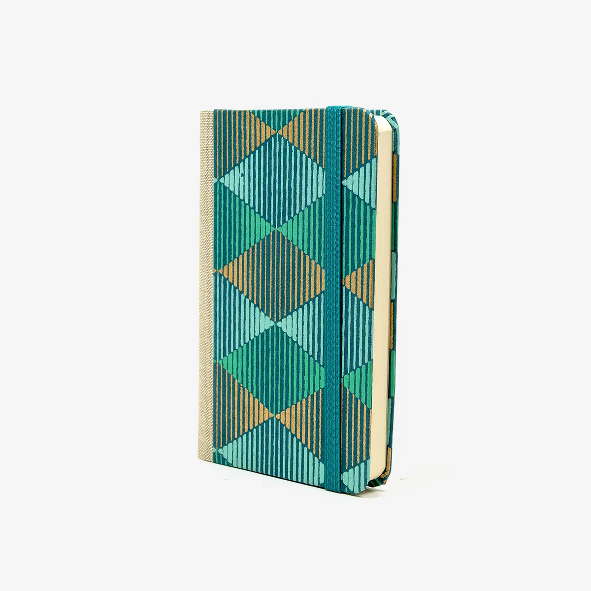 Blaupause-Notizbuch-Format-9x14cm-192Seiten-mit-BAumwollpapier-bezogen-Motiv-Cover-Rauten-in-gruen-Buch-seitlich--von-vorn