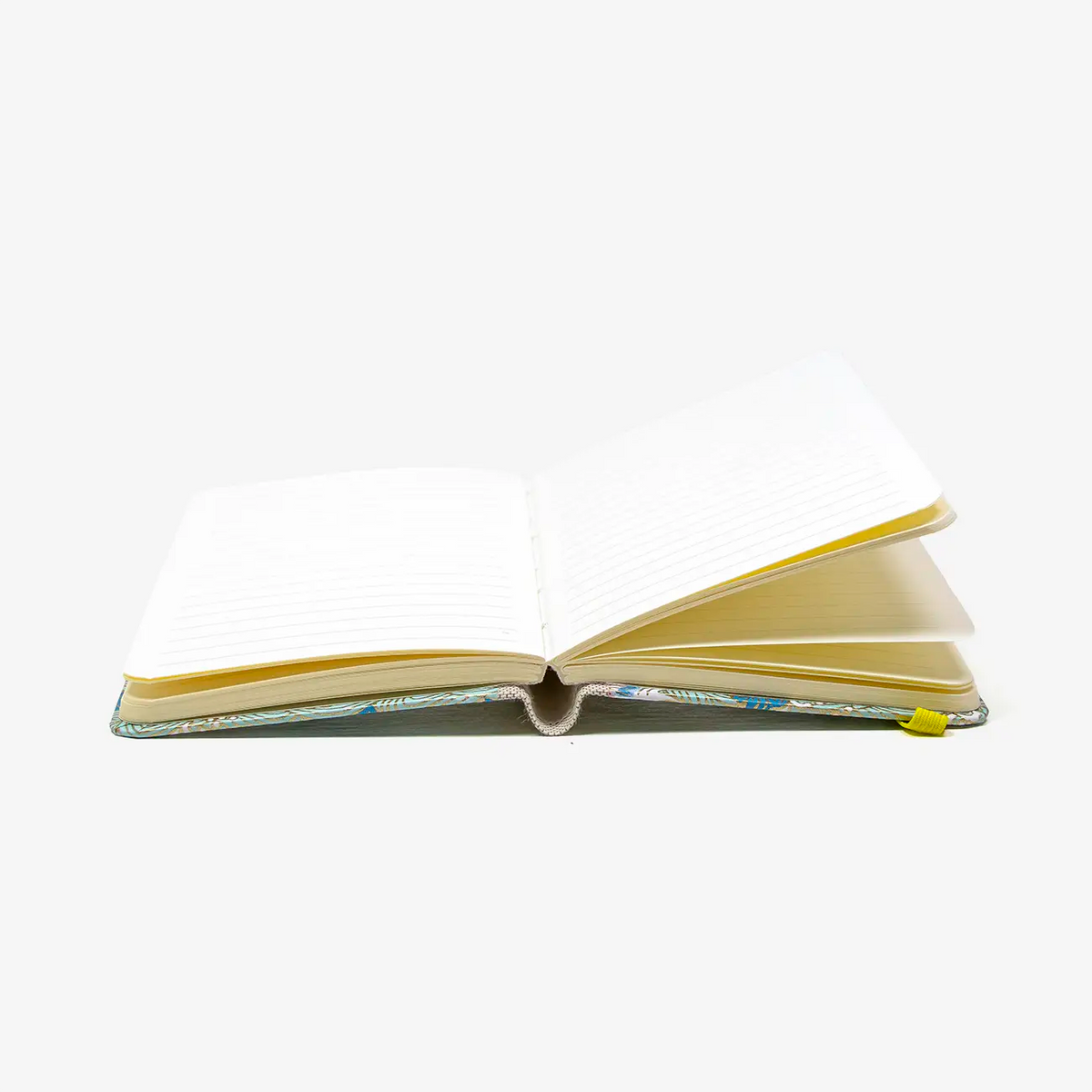 Blaupause-Notizbuch-Format-9x14cm-192Seiten-mit-Chiyogami-bezogen-Motiv-Cover-Kraniche-auf-hellBlau-Buch-aufgeschlagen