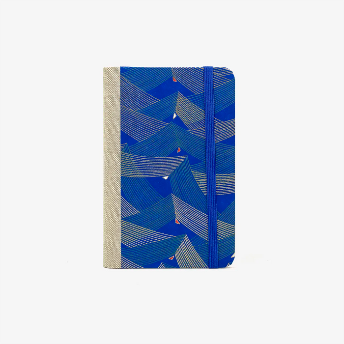 Blaupause-Notizbuch-Format-9x14cm-192Seiten-mit-Chiyogami-bezogen-Motiv-Cover-Saitenspiel-Blau-Buch-von-vorn