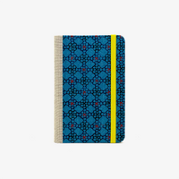 Blaupause-Notizbuch-Format-9x14cm-192Seiten-mit-KAtazome-Shi-bezogen-Motiv-Cover-abstrakte-Blumen-blau-Buch-von-vorn
