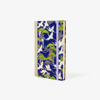 Blaupause-Notizbuch-liniert-A6-mit-chiyogamipapier-Einband-160Seiten-Motiv-kraniche-auf-purple-cover-seitlich-von-vorn