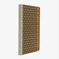 Blaupause-Skizzenbuch-A5-Blanko-192-leere-Seiten-bezogen-mit-Chiyogami-Motiv-Ashanoa-kupfer-Produktansicht-Cover-seitlich-von-hinten