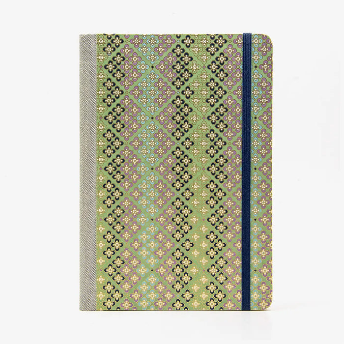 Blaupause-Skizzenbuch-A5-Blanko-192-leere-Seiten-bezogen-mit-Chiyogami-Motiv-Floral-Bluetenpattern-1-gruen-Produktansicht-Cover-vorn