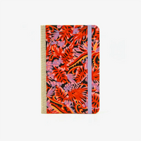 Blaupause-Skizzenbuch-A6-blanko-160-Seiten-bezogen-mit-Chiyogami-Motiv-Monstera-Rosa-cover-von-vorn