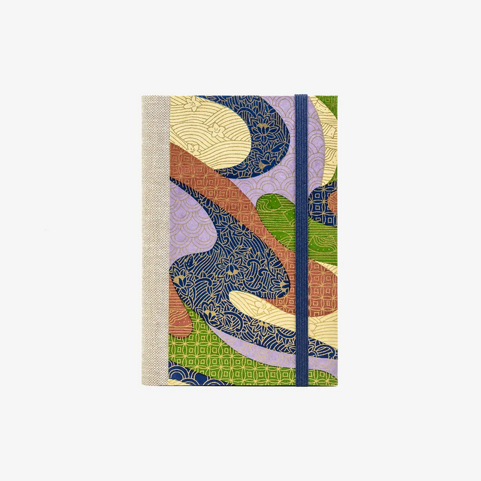 Blaupause-Skizzenbuch-A6-mit-chiyogamipapier-Einband-160Seiten-Motiv-FArbflaechen-mit-goldenem-Muster-Cover-von-vorn