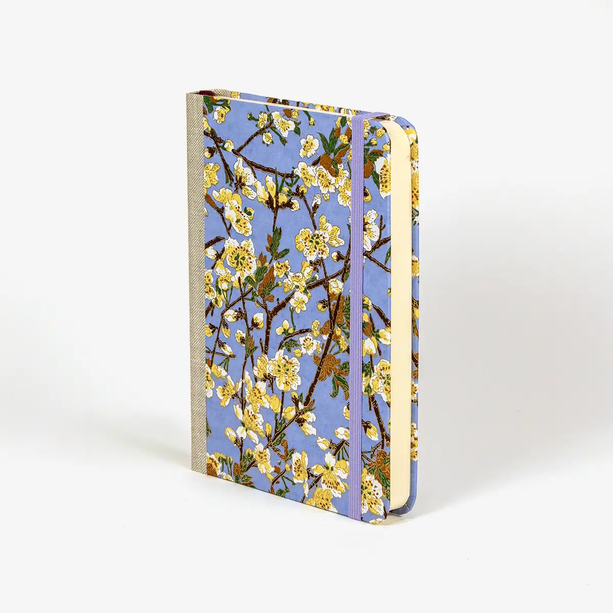 Blaupause-tagesplaner-B12xH16.5cm-bezogen-mit-Chiyogami-Floral-Kirschzweigeaufblau-Produktansicht-seitlich-von-Vorn-2