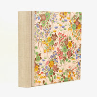 Fotoalbum / 60 Seiten creme / H20xB23cm / Blumenbukett - bunt auf pink