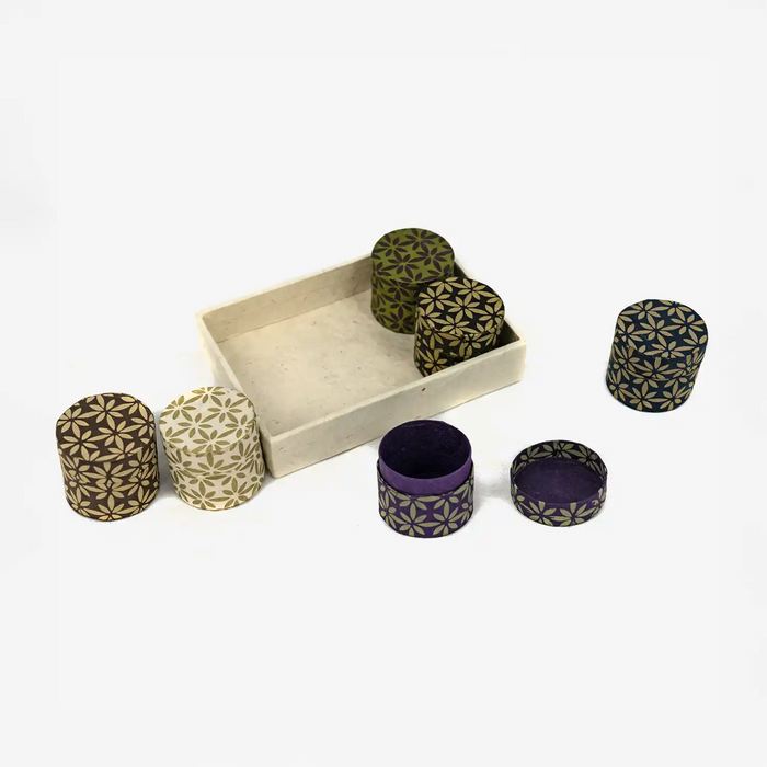 Boxen / Sternblüten / Ø 3,5 cm / H 3cm / verschiedene Varianten