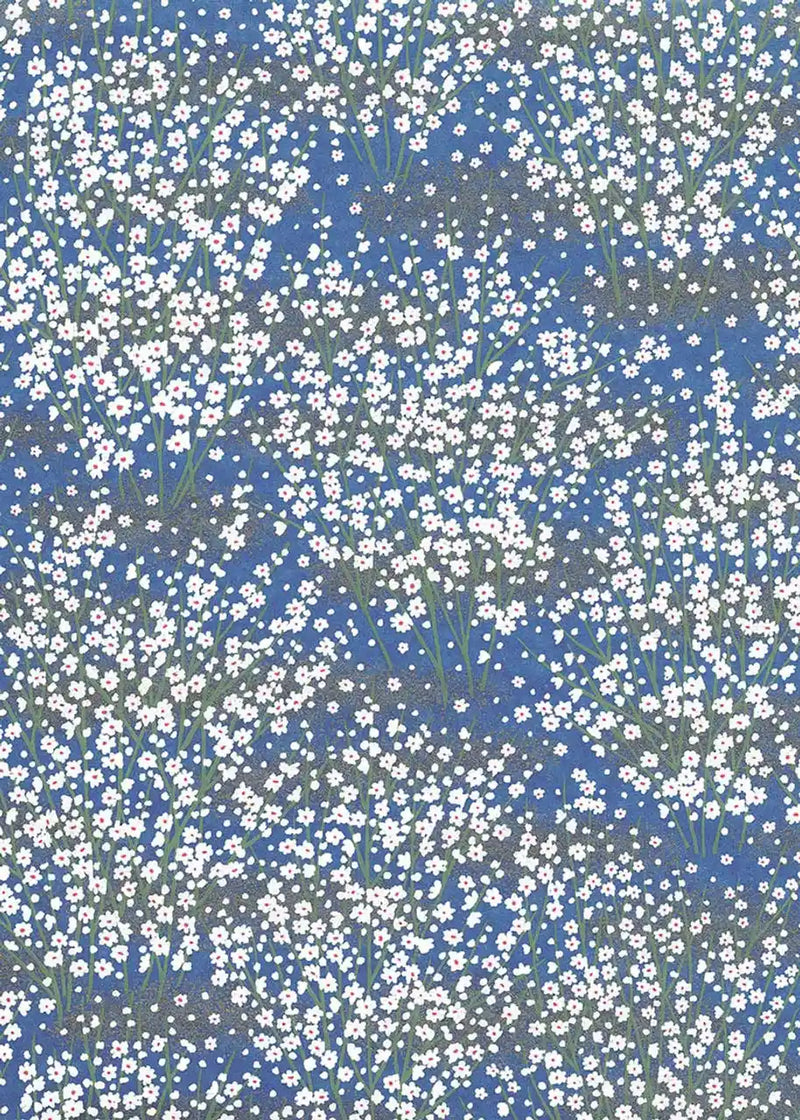 Chiyogami / Floral - kleine weiße Blüten am Busch auf blau