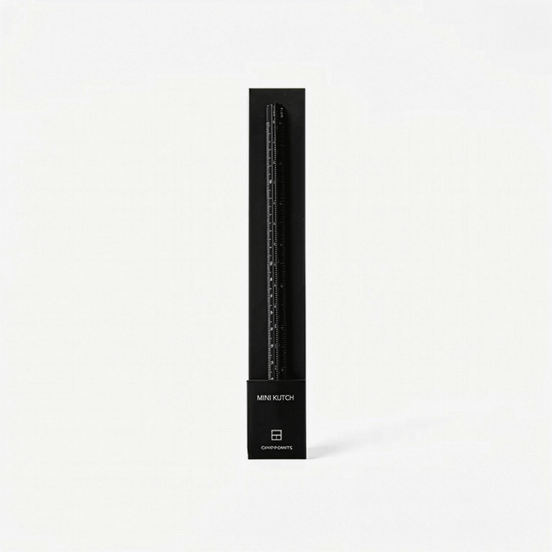 Cinqpoints-Dreikant-15cm-aus-schwarz-elox-Aluminum-DreikantlinealmitSkalenincm-Produktansicht-Verpackung