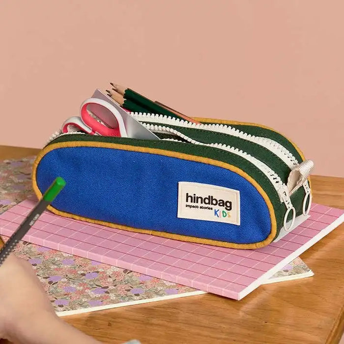 Hindbag-Federmappe-Stoff-Malo-Tricolor-Elektrischblau-Produktaufnahme-umgebung