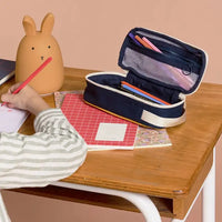 hindbag-Federmappe-Stoff-Max-Tricolor-Lilas-Produktaufnahme-Umgebung
