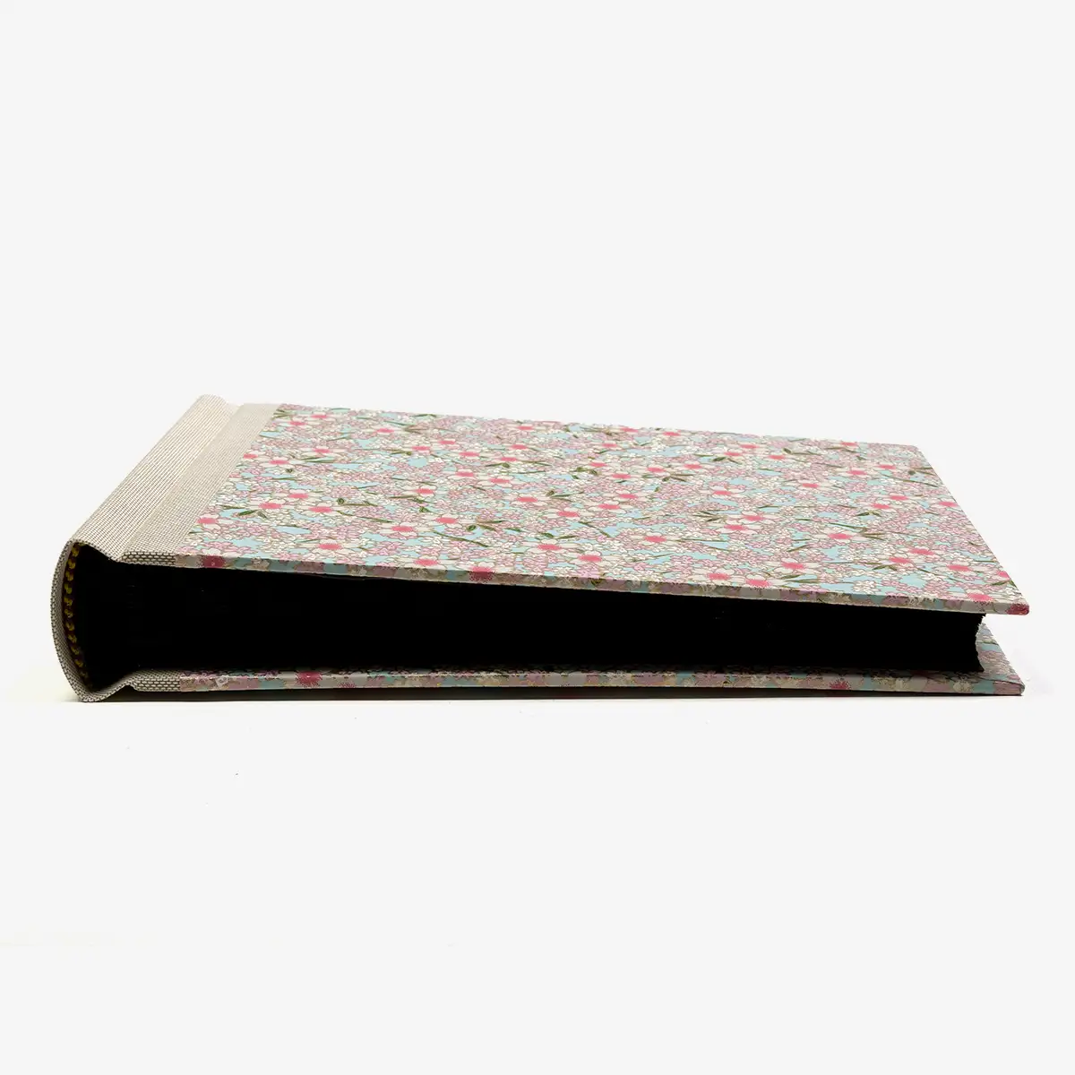 Fotoalbum-15x20cm-60Seiten-schwarzer-Fotokarton-cover-chiyogami-Papier-Motiv-Bogen-840C-Blumen-liegend
