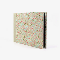 Fotoalbum-15x20cm-60Seiten-schwarzer-Fotokarton-cover-chiyogami-Papier-Motiv-Bogen-840C-Blumen-seitlich-vorn