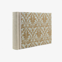 Fotoalbum-15x20cm-60Seiten-schwarzer-Fotokarton-cover-lokta-Papier-Motiv-Ornament-braun-auf-grau-seitlich-von-hinten