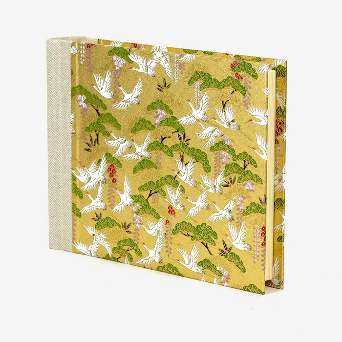 Fotoalbum-15x20cm-Blaupause-30blatt-Mit-ChiyogamiKraniche-weiss-auf-gold-bezogen-Produktansicht-Seitlich-von-vorn