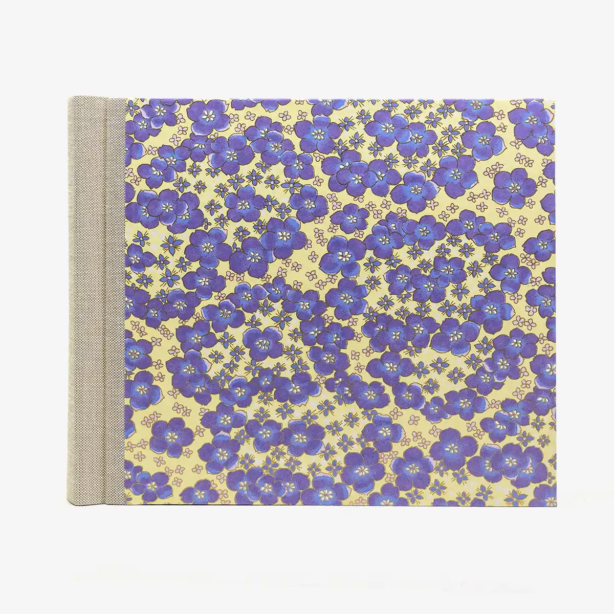 Fotoalbum-20x23cm-60Seiten-creme-Fotokarton-cover-chiyogami-Papier-Motiv-Blumen-cream-purple-ivory