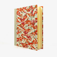Fotoalbum-24x20cm-40-Seiten-cover-chiyogamiPapier-Motiv-Kraniche-rot-Cover-seitlich-von-vorn