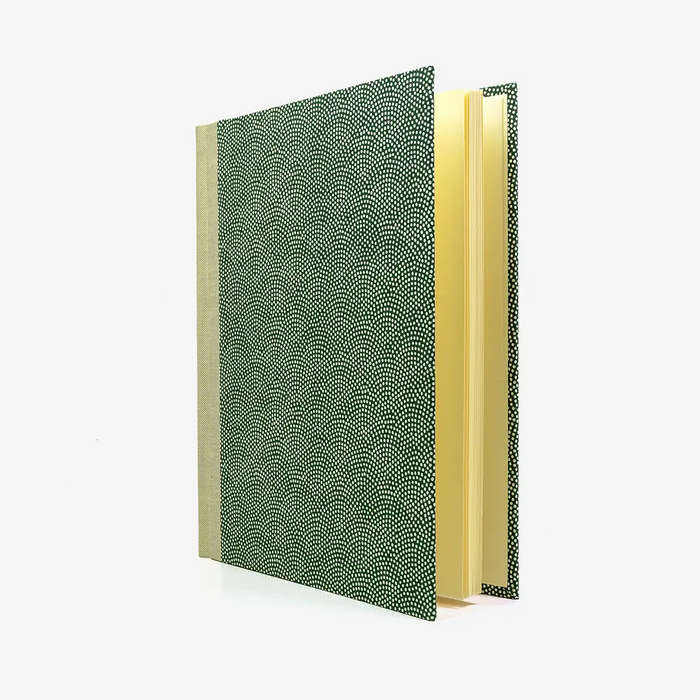 Fotoalbum-24x20cm-40-Seiten-cover-chiyogamiPapier-Motiv-Same-Komon-gruen-Cover-seitlich-von-vorn