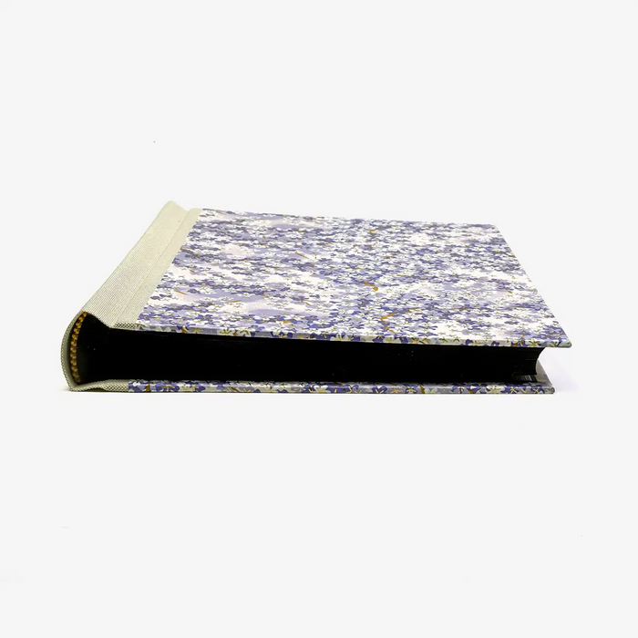 Fotoalbum-24x20cm-60Seiten-cover-Chiyogamipapier-Motiv-Fliederfarbene-Blueten-liegend-von-vorn