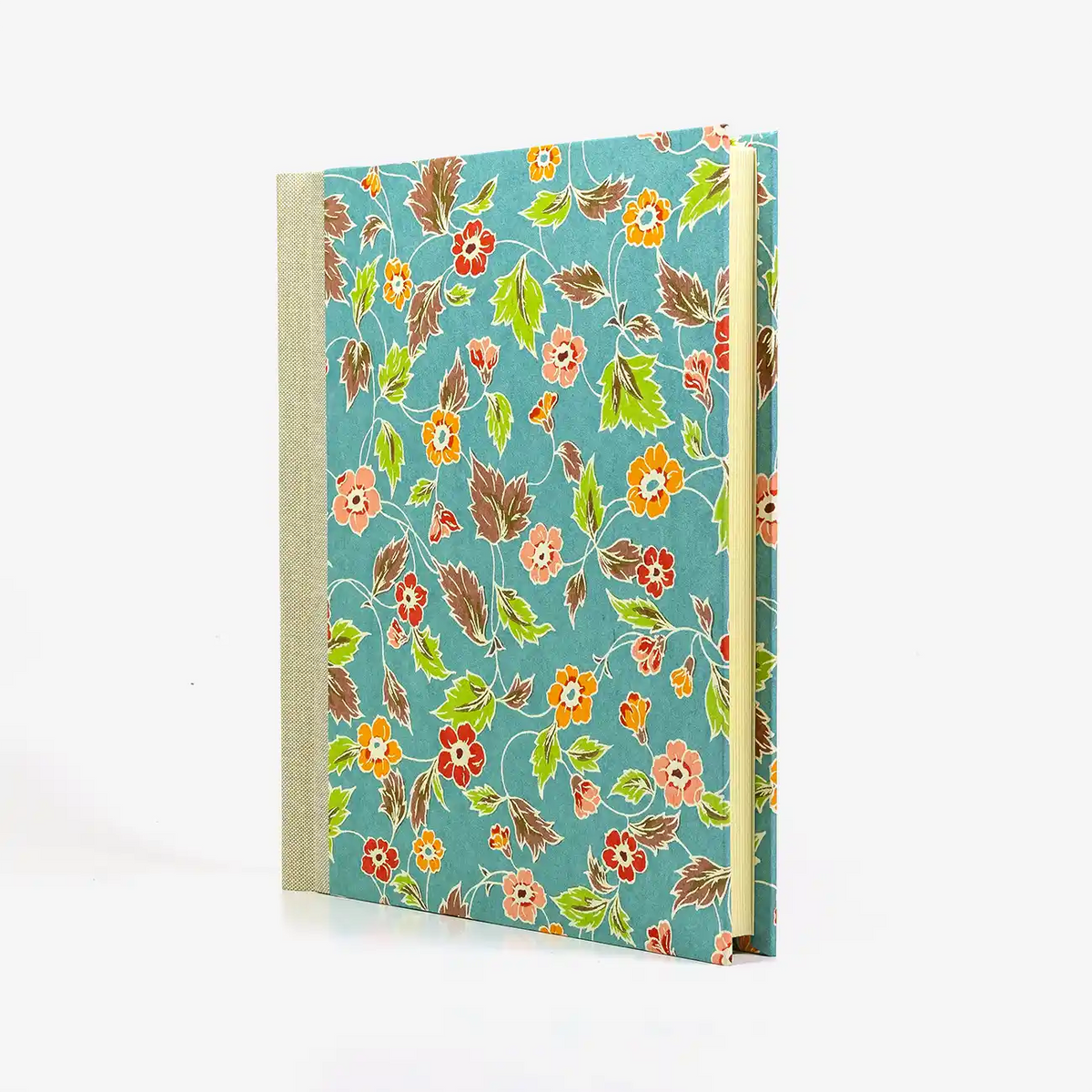 Fotoalbum-24x20cm-60Seiten-creme-Fotokarton-Cover-Katazome-shi-Motiv-Blumenornament-blau-seitlich-von-vorn