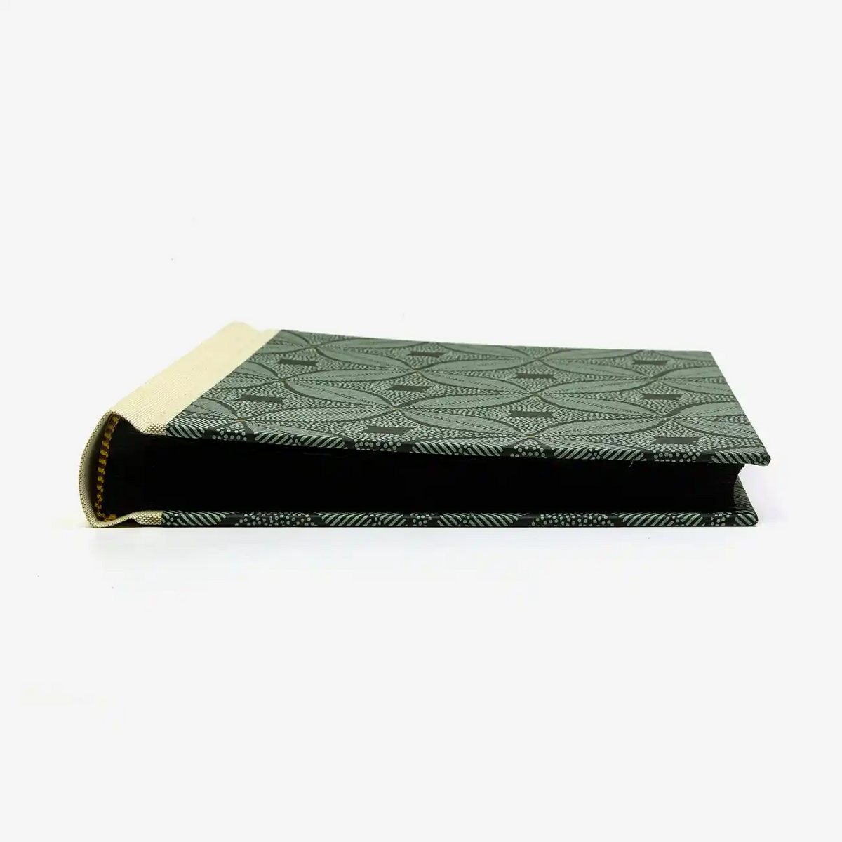 Fotoalbum-24x20cm-60Seiten-schwarzer-Fotokarton-Cover-Baumwollpapier-Motiv-Blumenornament-Tuerkis-liegend-von-vorn