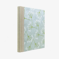 Fotoalbum-24x30cm-40-Seiten-cover-LoktaPapier-Motiv-Schachtelhalm-mildes-blau-maigruen-weiss-Cover-seitlich-von-hinten