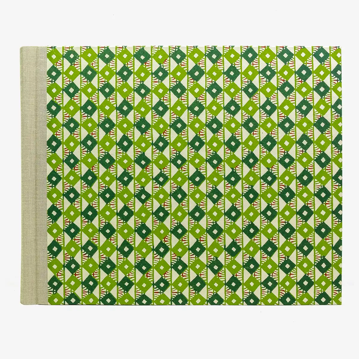 Fotoalbum-24x30cm-60-Seiten-cover-KAtazomeShi-Papier-Motiv-Rauten-gruen-Cover-von-vorn