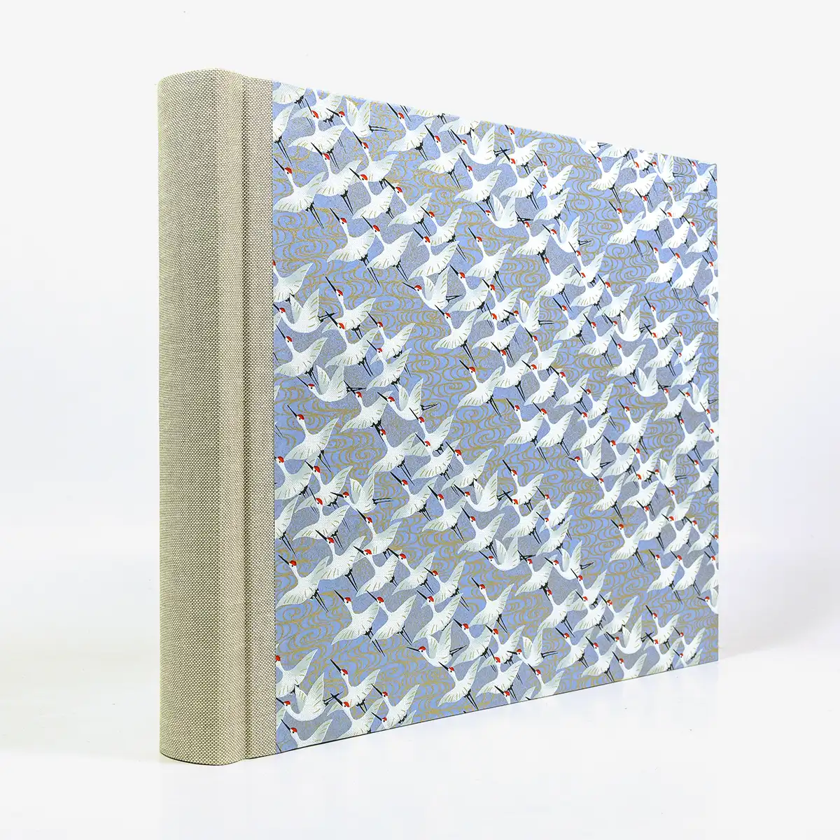 Fotoalbum | H24xB30cm | 60 cremefarben Seiten | Cover: Chiyogami Papier | Motiv: Kraniche auf Flieder