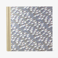 Fotoalbum-30-x-30cm-100-schwarze-Seiten-Chiyogami-Kraniche-auf-Flieder-Produktansicht-von-vorn-1290px