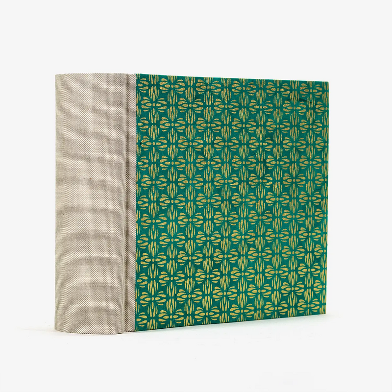 Fotoalbum / H15xB20cm / 100 Seiten / goldene Blumenmuster auf grün
